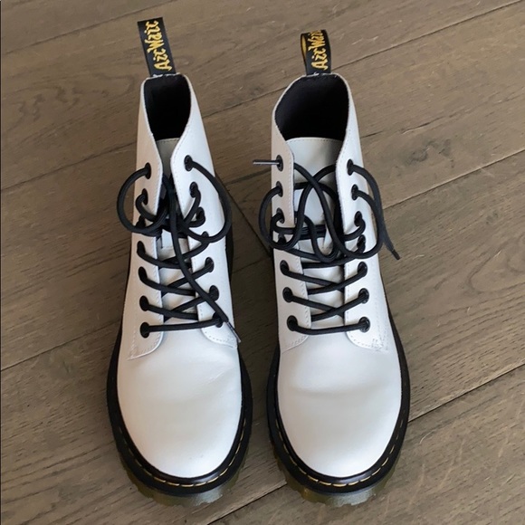 Dr. Martens Shoes - New without tags white Dr. Martens women’s size 8